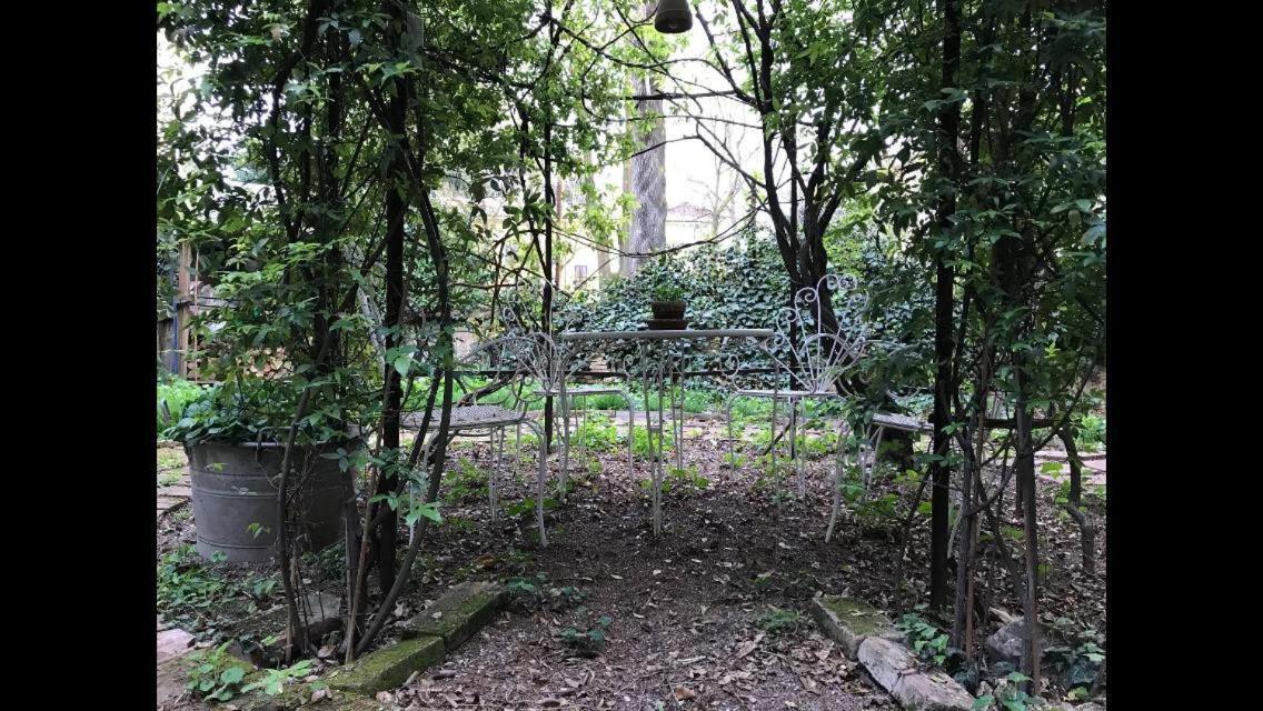 Casa Luminosa Con Giardino In Centro Storico Lejlighed Reggio Emilia Eksteriør billede