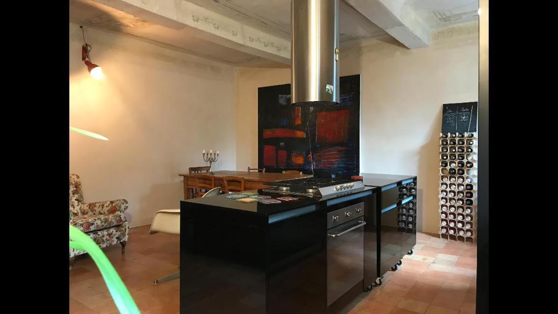 Casa Luminosa Con Giardino In Centro Storico Lejlighed Reggio Emilia Eksteriør billede