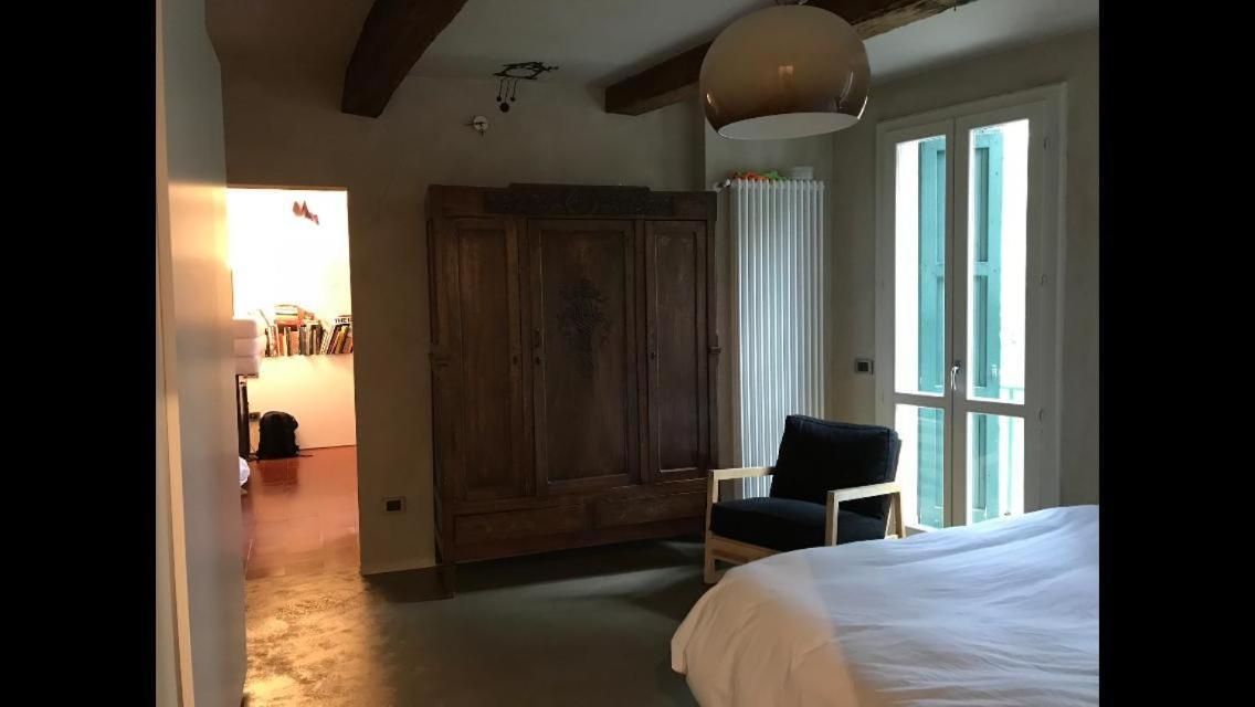 Casa Luminosa Con Giardino In Centro Storico Lejlighed Reggio Emilia Eksteriør billede